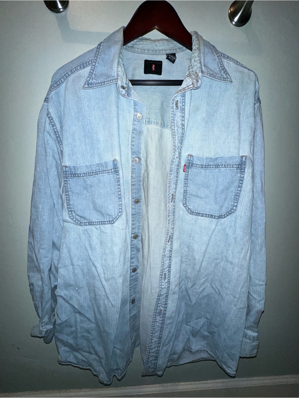 Vintage Levi's Medium Light Wash Denim Button-Up Shirt